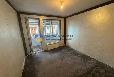 Apartament 4 camere de vanzare ,etaj 1 - 89,67 mp - Zona centrala - 19