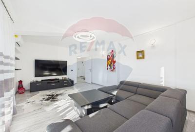 Apartament cu 3 camere decomandat, mobilat în Titan