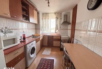 Apartament cu 3 camere decomandat în Decebal - 2