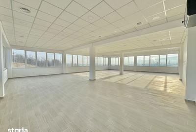 Spațiu comercial, de 476 mp, în Central - 8