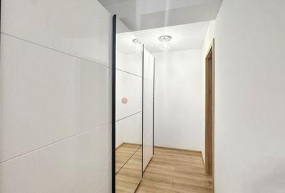 Apartament cu 3 camere decomandat, mobilat în Tractorul - 14