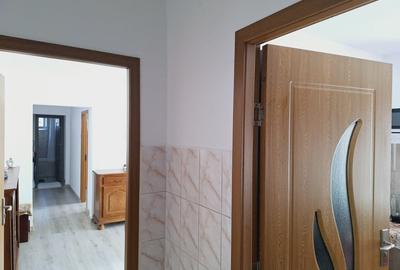 Apartament 3 camere, etaj 3/4, balcon-zona Noua - 11