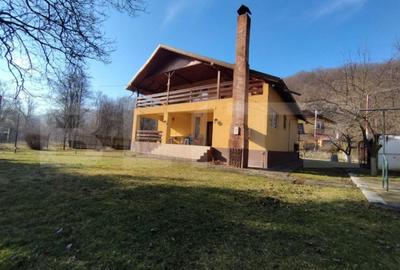 Casă cu 5 camere cu Teren 1166 Mp în Drajna - 8