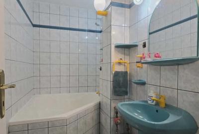 Apartament cu 3 camere decomandat în Dacia - 10