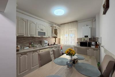 Apartament cu 2 camere decomandat, mobilat în Cetate