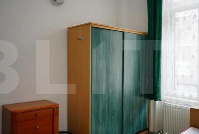 Apartament cu 3 camere semidecomandat în Central
