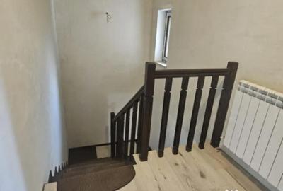 Casă cu 5 camere cu Teren 1300 Mp în Malu Mare - 11