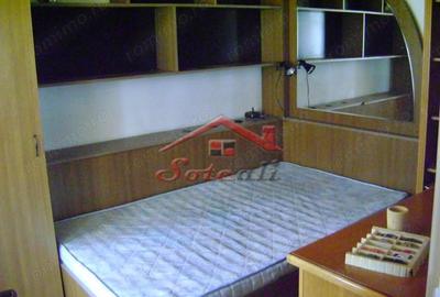 Casă cu Teren 880 Mp în Cornu - 2