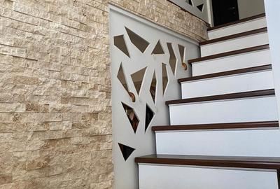 Casă cu 4 camere în Central - 4