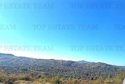Teren de , 1500 mp, platou montan, cu toate utilitatile, zo - 8