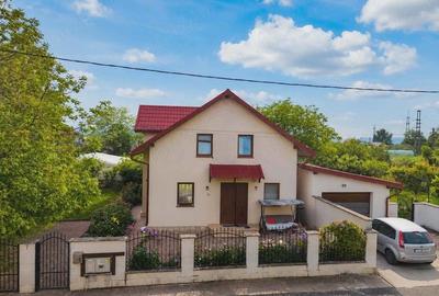 Casă cu Teren 1970 Mp în Central - 1