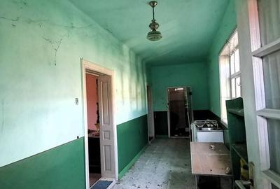 Casă cu 3 camere cu Teren 1356 Mp în Sâmbăta - 12