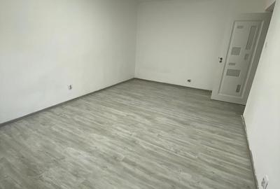 Apartament cu 3 camere decomandat în Mioriței - 14