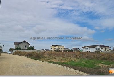 Teren Construcții intravilan de 900 mp, în Lazu