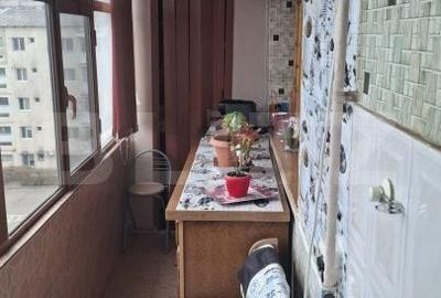 Apartament cu 2 camere decomandat în Micro 4 - 7