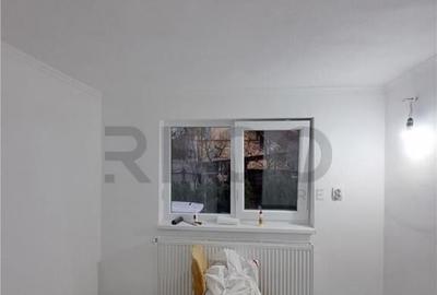Apartament cu 3 camere , decomandat , cu 2160 mp teren intra - 5