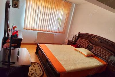 Casă cu 4 camere cu Teren 400 Mp în Fundeni - 1