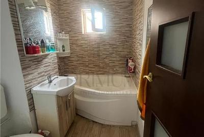 Apartament cu 3 camere semidecomandat în UMT - 10