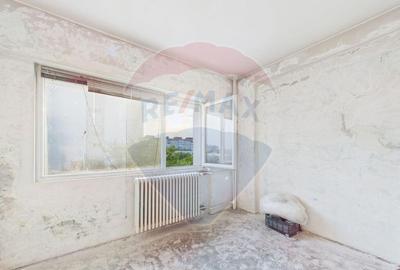 Apartament cu 3 camere in bloc reabilitat in zona Valea I...