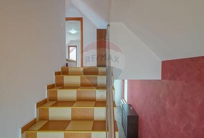 Casă cu 7 camere cu Garaj în Central - 31