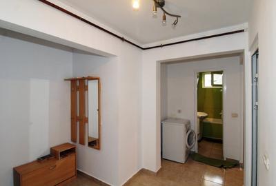 CASA DE CULTURA - 2 camere mobilate, etajul 1, cu centrala pe gaz. - 4