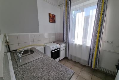 Garsonieră decomandată, mobilată în Central - 4