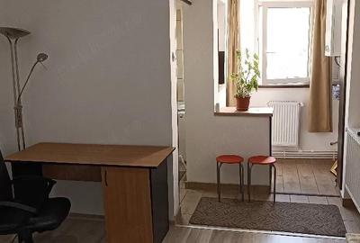 Garsonieră decomandată în Central - 5