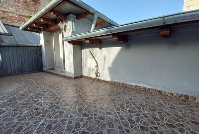Piata Unirii – Calea Calarasilor - Hala Traian, PROPRIETAR, vand casa P+M, 4 cam - 13