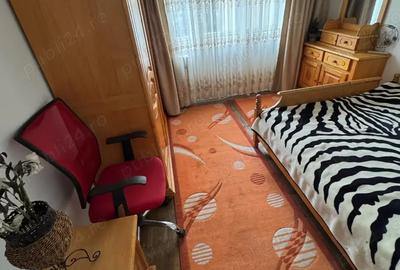 Vand apartament Motru - 3 camere - 3