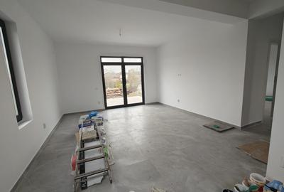 Casa individuala  -  3 camere  -  2 bai  -  378 mp teren - 3