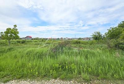 Teren intravilan in zona rezidentiala, la 1 km de A0 si A1 - 6