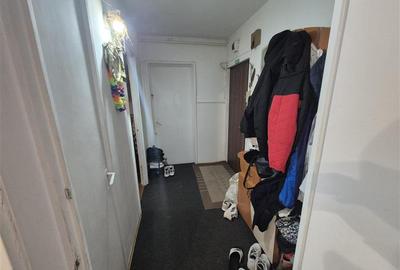 Apartament cu 3 camere semidecomandat în Astra - 4