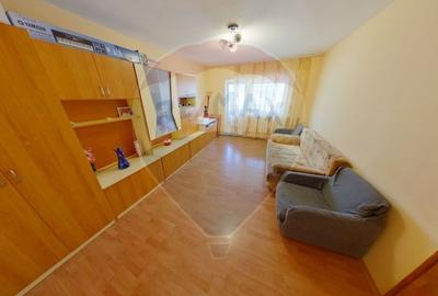 Apartament cu 3 camere decomandat, mobilat în Central - 1