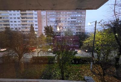 Apartament cu 3 camere decomandat în Autogară - 2