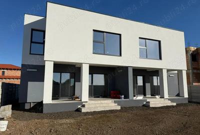 Casă cu 4 camere în Săcălaz - 6