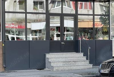 Spațiu comercial, de 86 mp, în Central - 3