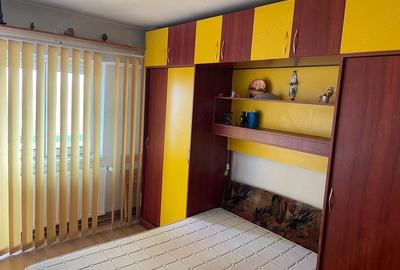 Apartament cu 4 camere decomandat în Central - 2