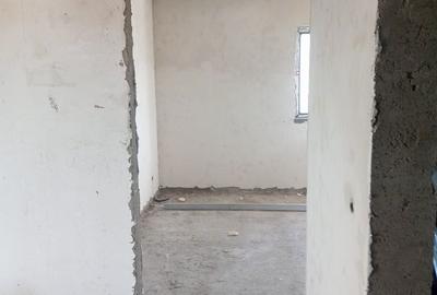 Casă cu 2 camere cu Teren 500 Mp în Voinești - 6