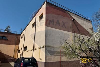 Spațiu comercial, de 1,460 mp, în Central - 15