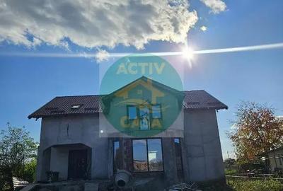 Casă cu 5 camere cu Teren 2000 Mp în Cotu Vameș - 7