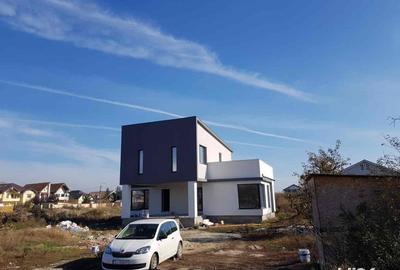 Casă cu 4 camere cu Teren 380 Mp în Central - 3