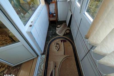 Apartament cu 3 camere decomandat, mobilat în Central - 1