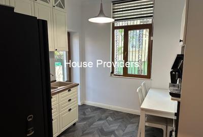 Casă cu 12 camere cu Teren 876 Mp în Central - 22