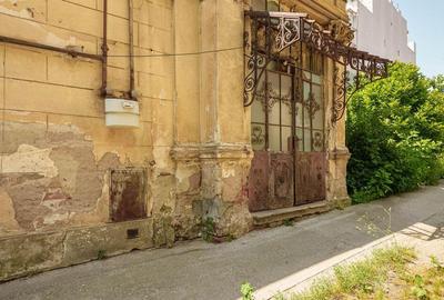 Piata Victoriei Mihalache stradal Corp Casa monument curt... - 2