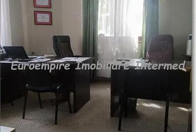 Spațiu comercial, de 90 mp, în Central - 1