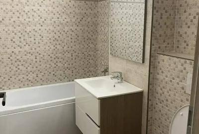 Proprietar , inchiriez apartament cu 3 camere decomandat , etaj 1 - 3