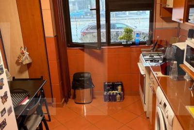 Apartament cu 3 camere semidecomandat, mobilat în Giulești