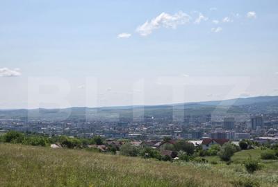 Teren de 600 mp, în Central - 5