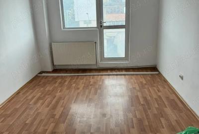 Apartament cu 3 camere decomandat în Central - 2