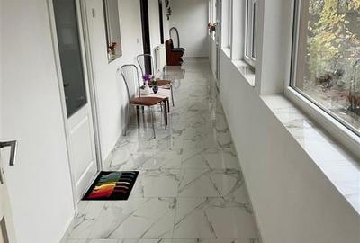 Casă cu 4 camere cu Teren 1100 Mp în Parța